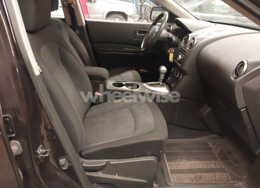 Photo 5 of 2013 Nissan Rogue S (VIN JN8AS5MV5DW120563)