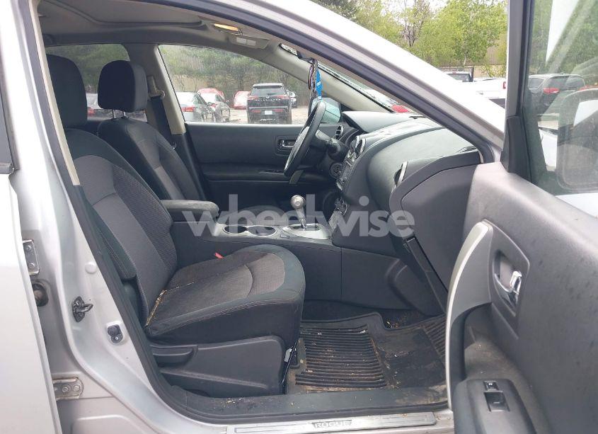 Photo 5 of 2013 Nissan Rogue SV (VIN JN8AS5MV5DW133085)