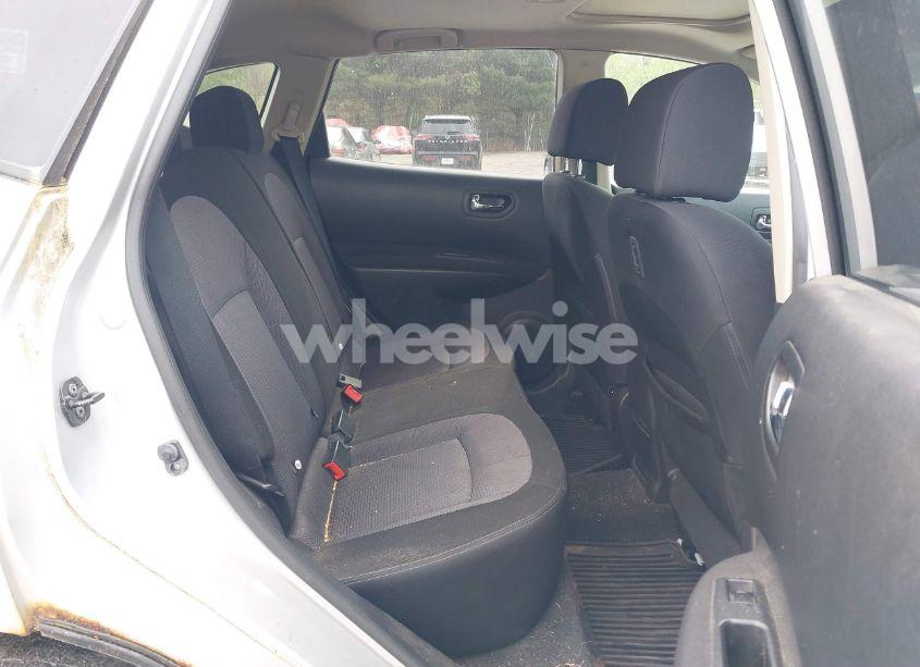 Photo 8 of 2013 Nissan Rogue SV (VIN JN8AS5MV5DW133085)
