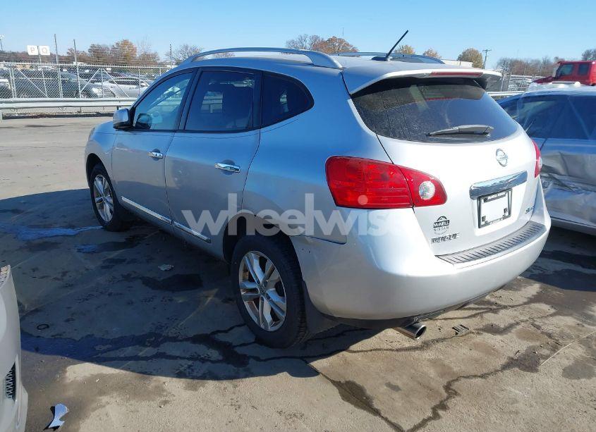 Photo 3 of 2013 Nissan Rogue SV (VIN JN8AS5MV5DW604233)