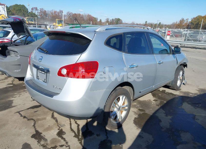 Photo 4 of 2013 Nissan Rogue SV (VIN JN8AS5MV5DW604233)
