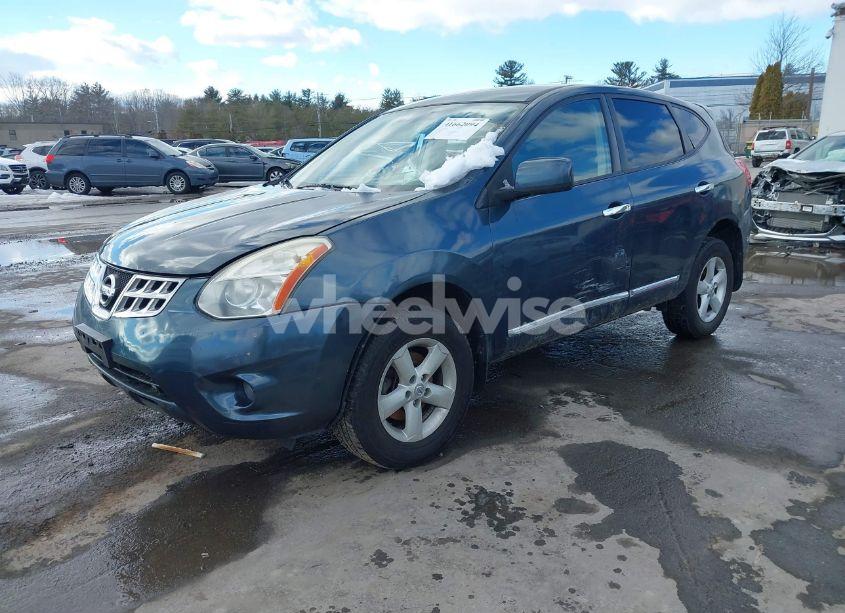 Photo 2 of 2013 Nissan Rogue S (VIN JN8AS5MV5DW608539)