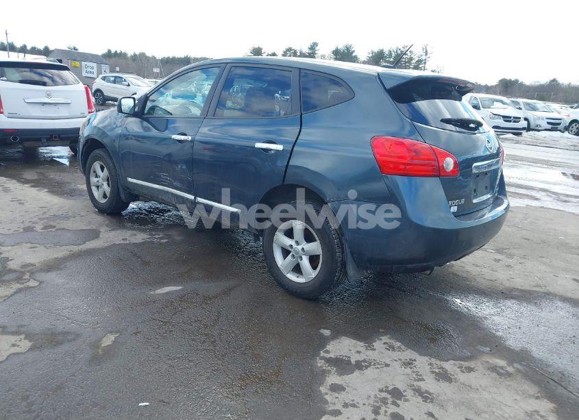 Photo 3 of 2013 Nissan Rogue S (VIN JN8AS5MV5DW608539)