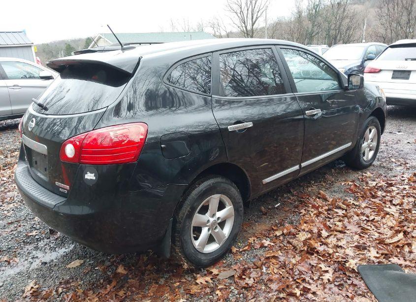 Photo 4 of 2013 Nissan Rogue S (VIN JN8AS5MV5DW616348)