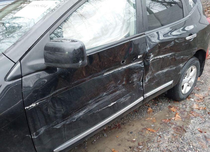 Photo 6 of 2013 Nissan Rogue S (VIN JN8AS5MV5DW616348)