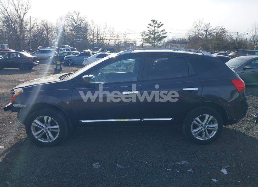 Photo 14 of 2013 Nissan Rogue SV (VIN JN8AS5MV5DW617046)