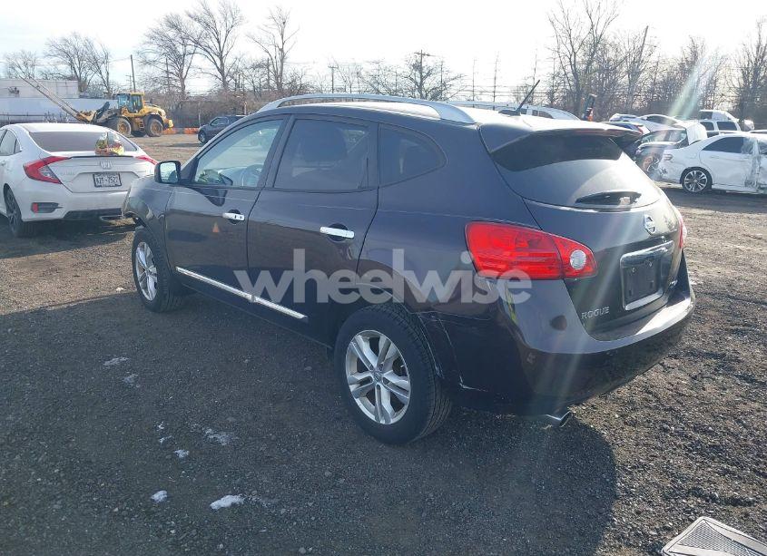 Photo 3 of 2013 Nissan Rogue SV (VIN JN8AS5MV5DW617046)