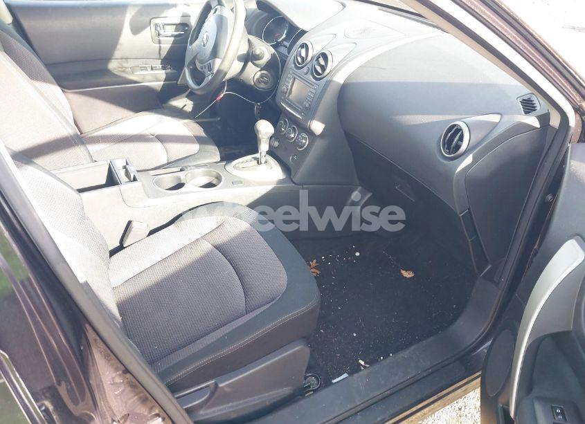 Photo 5 of 2013 Nissan Rogue SV (VIN JN8AS5MV5DW617046)