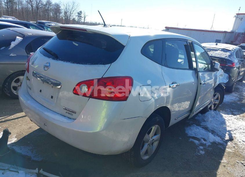 Photo 4 of 2013 Nissan Rogue S (VIN JN8AS5MV5DW622490)