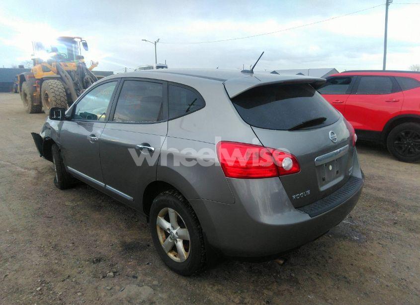 Photo 3 of 2013 Nissan Rogue S (VIN JN8AS5MV5DW630041)