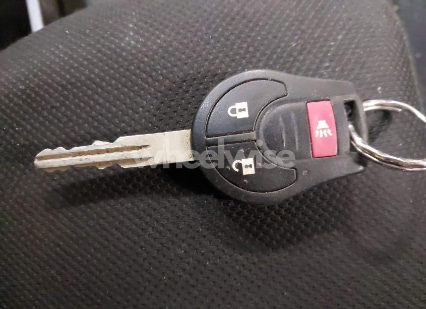 Photo 11 of 2013 Nissan Rogue S (VIN JN8AS5MV5DW633831)