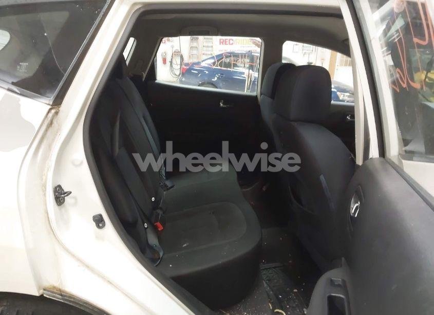 Photo 8 of 2013 Nissan Rogue S (VIN JN8AS5MV5DW633831)