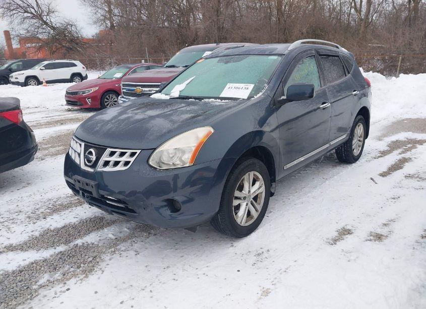 Photo 2 of 2013 Nissan Rogue SV (VIN JN8AS5MV5DW635515)