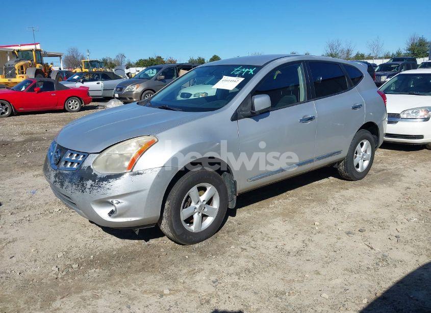 Photo 2 of 2013 Nissan Rogue S (VIN JN8AS5MV5DW646868)