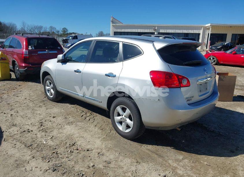 Photo 3 of 2013 Nissan Rogue S (VIN JN8AS5MV5DW646868)