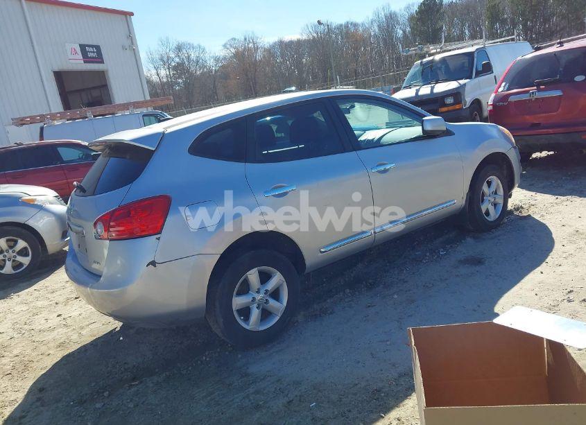 Photo 4 of 2013 Nissan Rogue S (VIN JN8AS5MV5DW646868)