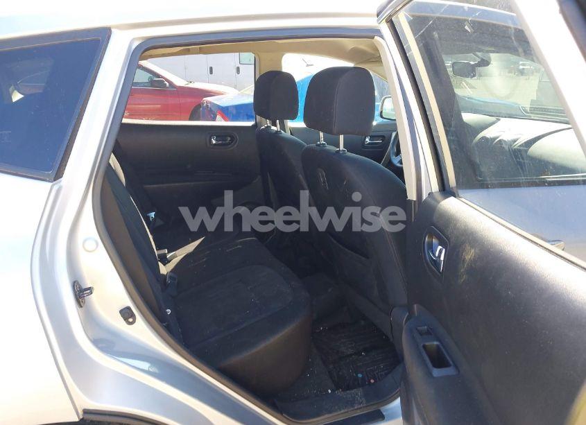 Photo 8 of 2013 Nissan Rogue S (VIN JN8AS5MV5DW646868)