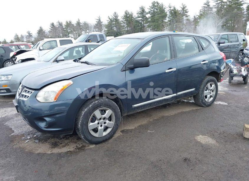 Photo 2 of 2013 Nissan Rogue S (VIN JN8AS5MV5DW649575)