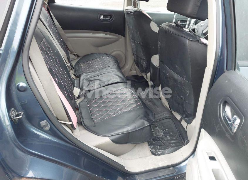 Photo 8 of 2013 Nissan Rogue S (VIN JN8AS5MV5DW649575)