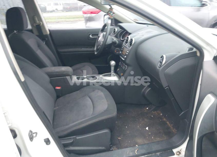 Photo 5 of 2013 Nissan Rogue SV (VIN JN8AS5MV5DW650466)