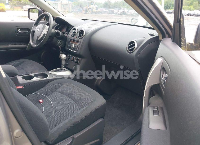 Photo 5 of 2014 Nissan Rogue SELECT S (VIN JN8AS5MV5EW713745)