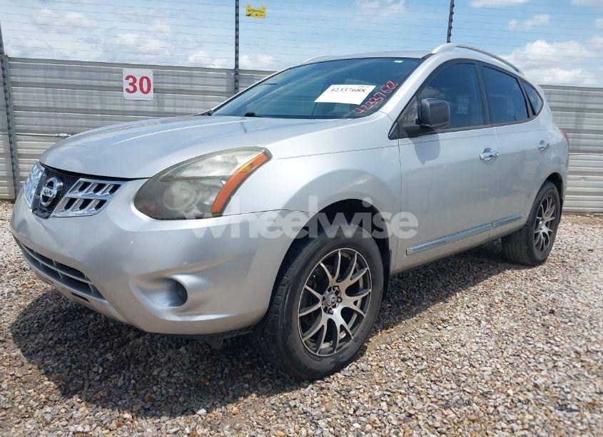 Photo 2 of 2014 Nissan Rogue SELECT S (VIN JN8AS5MV5EW716676)