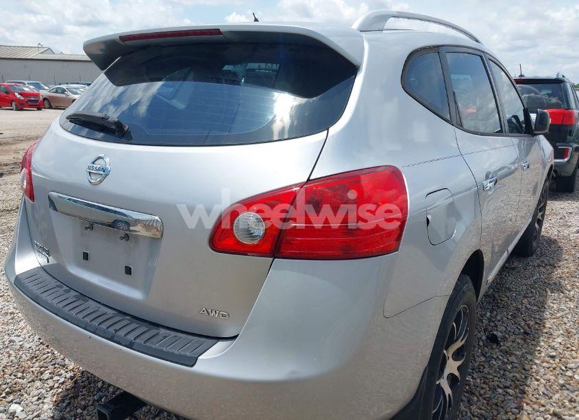 Photo 4 of 2014 Nissan Rogue SELECT S (VIN JN8AS5MV5EW716676)