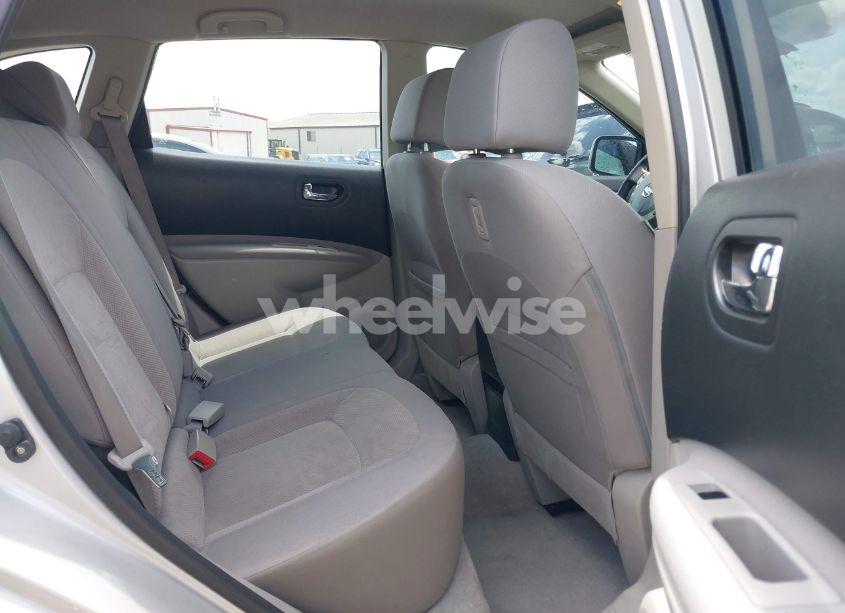 Photo 8 of 2014 Nissan Rogue SELECT S (VIN JN8AS5MV5EW716676)