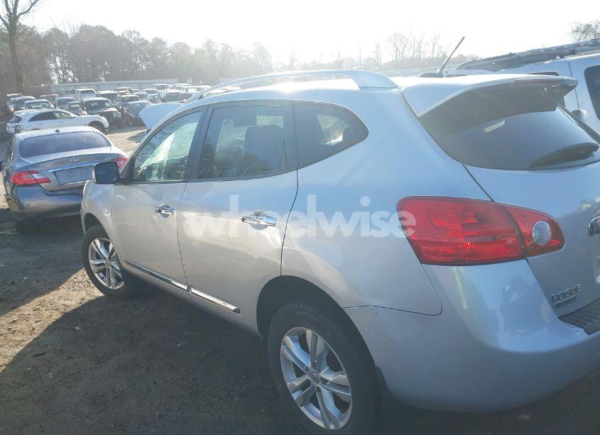 Photo 14 of 2015 Nissan Rogue SELECT S (VIN JN8AS5MV5FW253729)