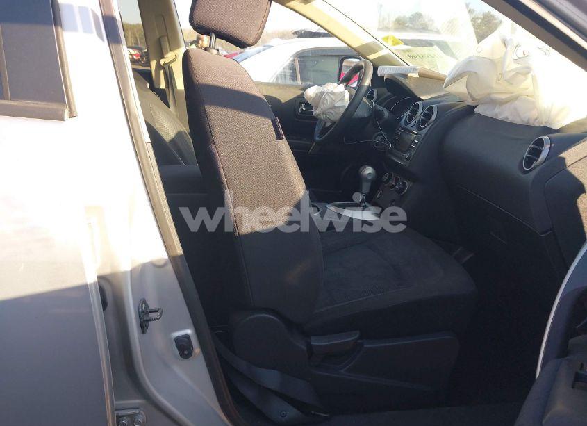 Photo 5 of 2015 Nissan Rogue SELECT S (VIN JN8AS5MV5FW253729)