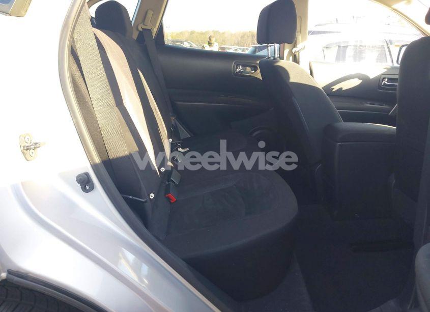 Photo 8 of 2015 Nissan Rogue SELECT S (VIN JN8AS5MV5FW253729)