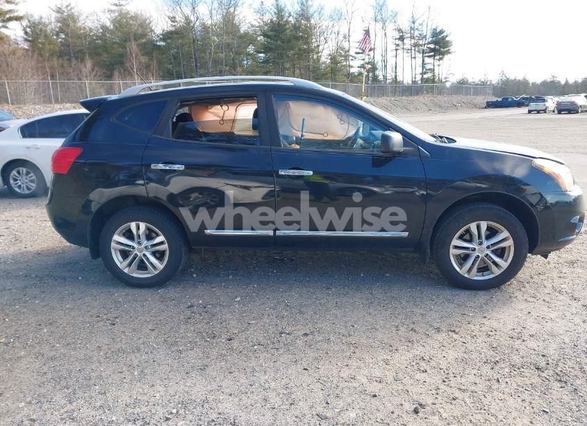 Photo 13 of 2015 Nissan Rogue SELECT S (VIN JN8AS5MV5FW261023)