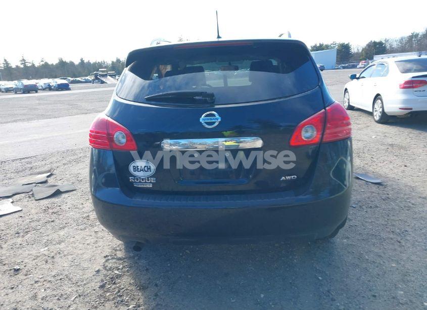 Photo 16 of 2015 Nissan Rogue SELECT S (VIN JN8AS5MV5FW261023)