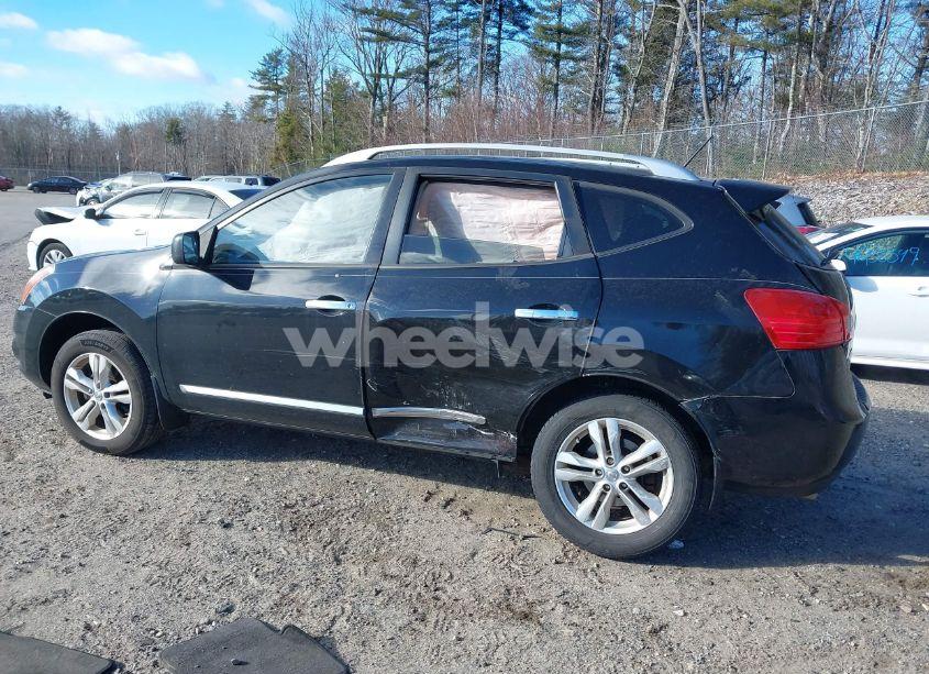 Photo 6 of 2015 Nissan Rogue SELECT S (VIN JN8AS5MV5FW261023)