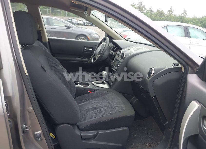 Photo 5 of 2015 Nissan Rogue SELECT S (VIN JN8AS5MV5FW751428)