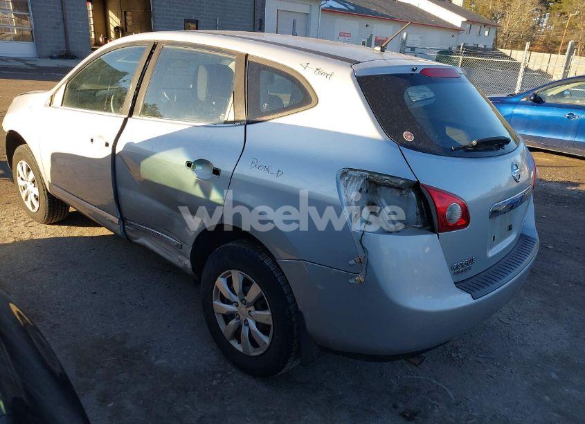 Photo 3 of 2015 Nissan Rogue SELECT S (VIN JN8AS5MV5FW770349)