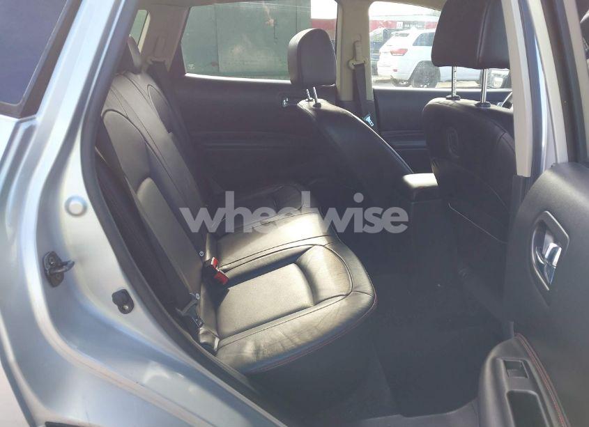 Photo 8 of 2010 Nissan Rogue SL (VIN JN8AS5MV6AW102665)