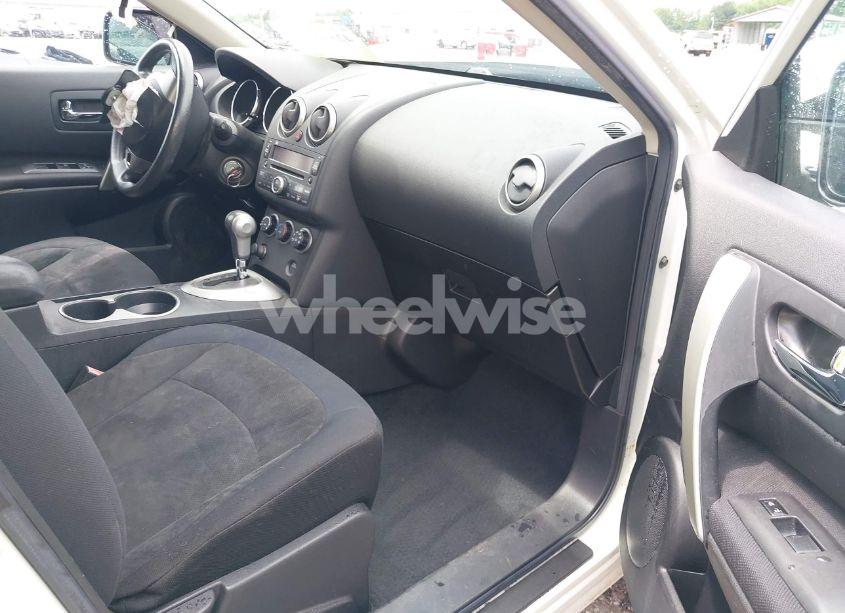 Photo 5 of 2010 Nissan Rogue S (VIN JN8AS5MV6AW146309)