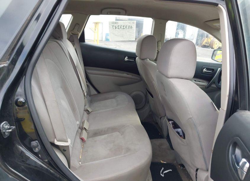 Photo 8 of 2011 Nissan Rogue S (VIN JN8AS5MV6BW252051)