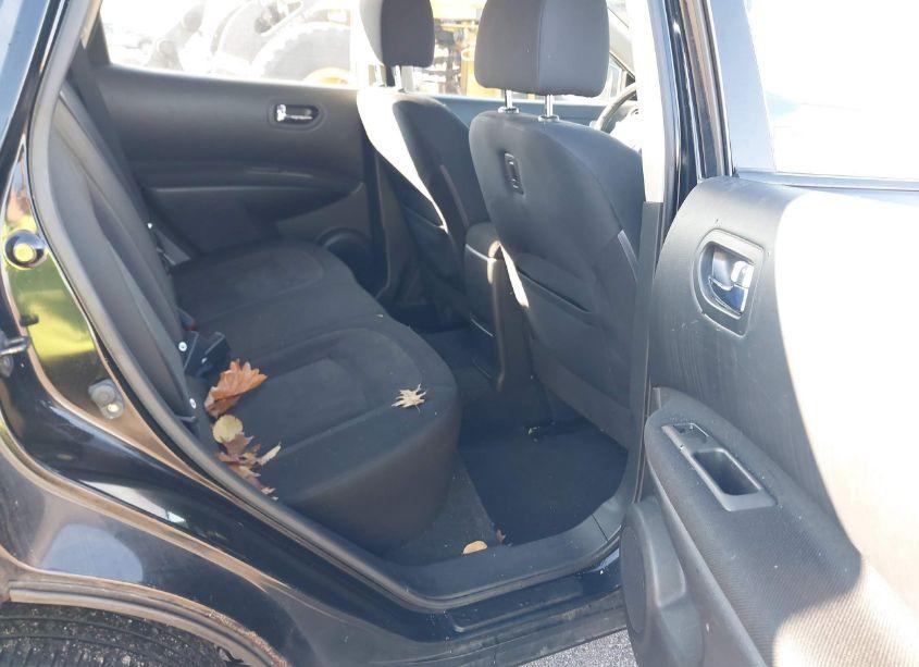 Photo 8 of 2011 Nissan Rogue S (VIN JN8AS5MV6BW253099)