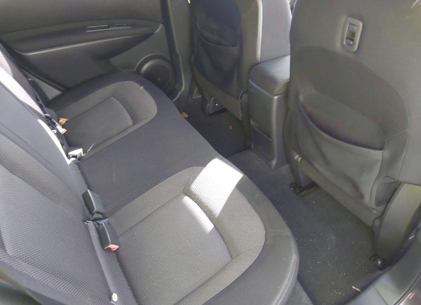 Photo 8 of 2011 Nissan Rogue SV (VIN JN8AS5MV6BW272199)