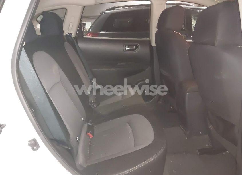 Photo 8 of 2011 Nissan Rogue SV (VIN JN8AS5MV6BW305671)