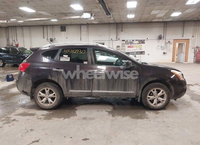 Photo 13 of 2011 Nissan Rogue SV (VIN JN8AS5MV6BW309459)