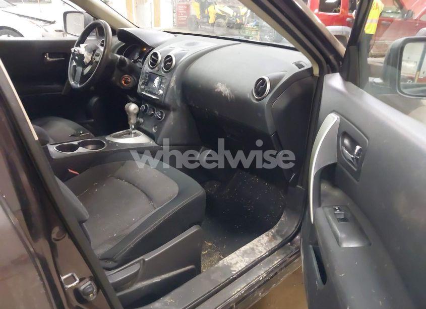 Photo 5 of 2011 Nissan Rogue SV (VIN JN8AS5MV6BW309459)