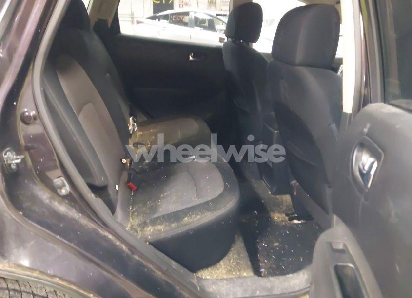 Photo 8 of 2011 Nissan Rogue SV (VIN JN8AS5MV6BW309459)