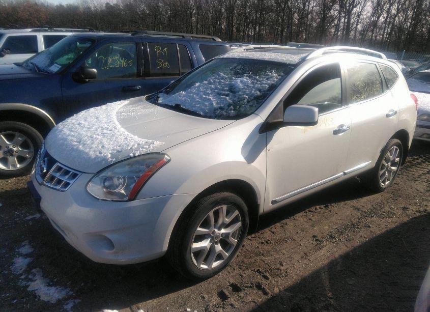 Photo 2 of 2011 Nissan Rogue SV (VIN JN8AS5MV6BW315987)