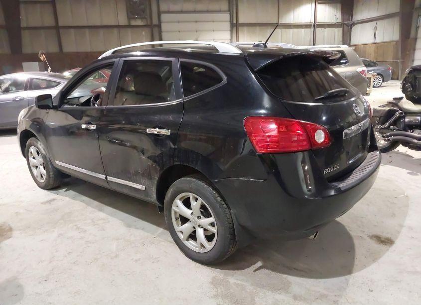 Photo 3 of 2011 Nissan Rogue SV (VIN JN8AS5MV6BW676717)