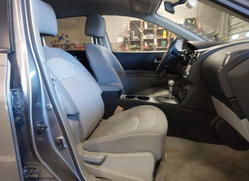 Photo 5 of 2011 Nissan Rogue SV (VIN JN8AS5MV6BW678676)