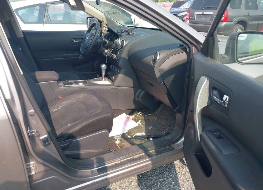 Photo 5 of 2011 Nissan Rogue S (VIN JN8AS5MV6BW690293)