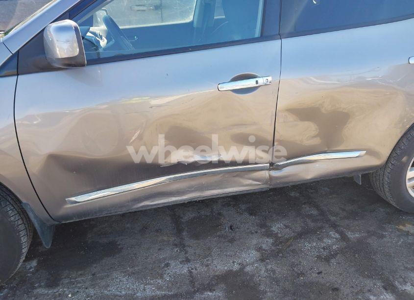 Photo 6 of 2012 Nissan Rogue SV (VIN JN8AS5MV6CW385393)